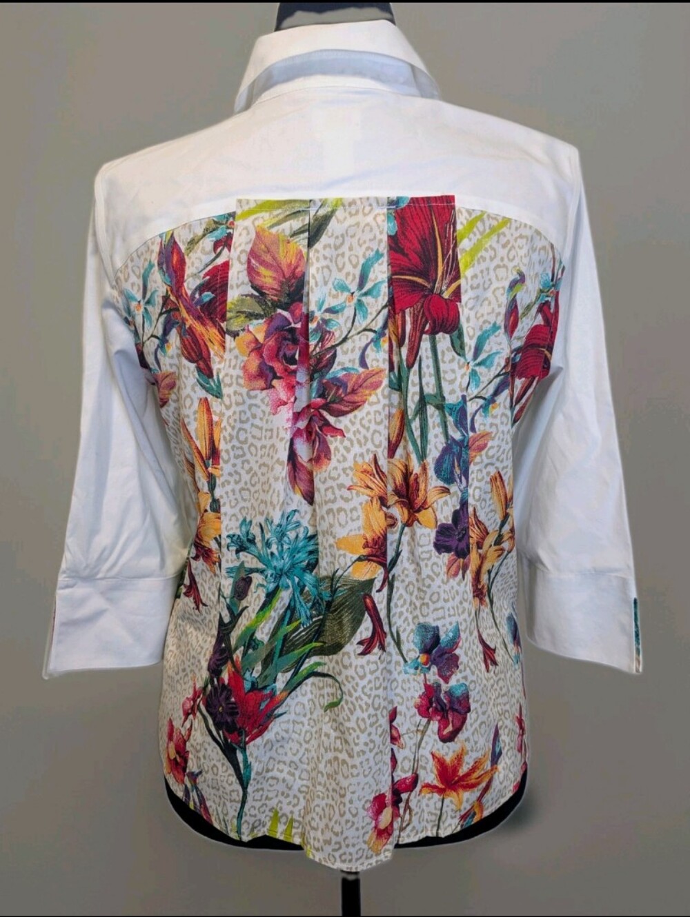 Chico's White Floral Print Button-Up Collared 3/4 Sleeve Stretch Shirt Sz S (0)